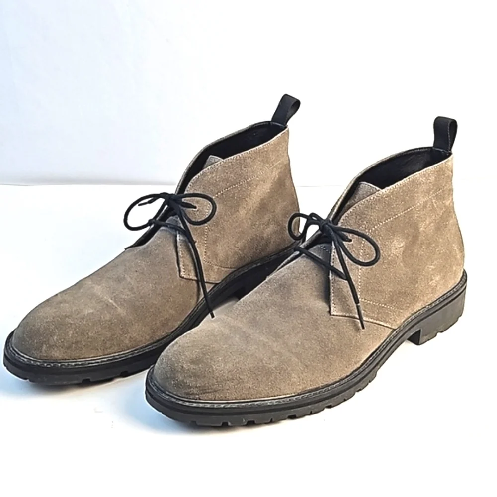 Calvin Klein Ultan Calf Suede Round Toe Lace Up Lug Sole Chukka Ankle Boot